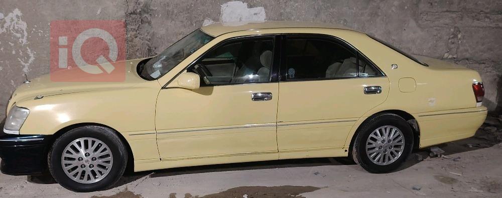 تۆیۆتا کراون